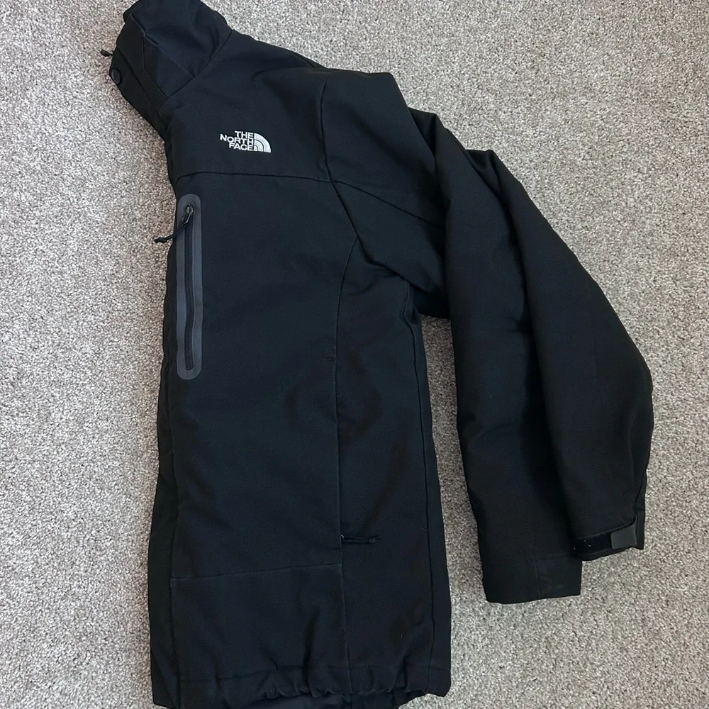 The North Face Men’s Black Apex Softshell Winter Jacket Size Medium